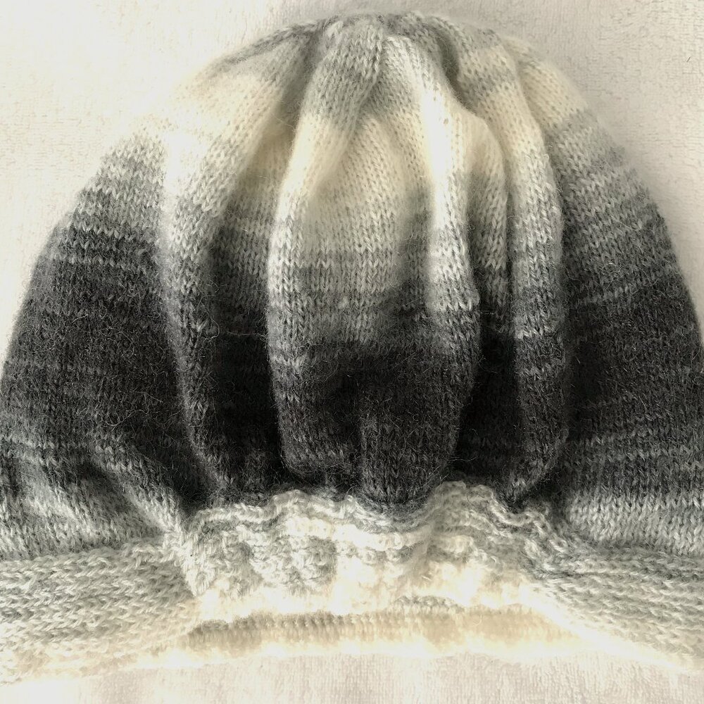 NEW Handmade Smoky Beret, Juniors/Women Size S, Patons Lace Mohair Wool Blend